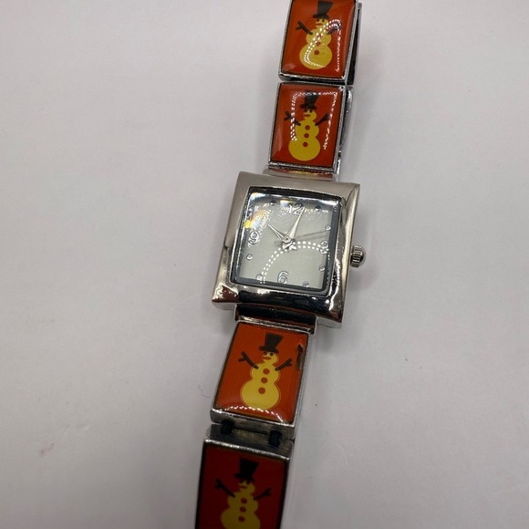 Snowman Women's Watch Silver Case Red White (New Battery) Stretch Bracelet - Picture 6 of 9